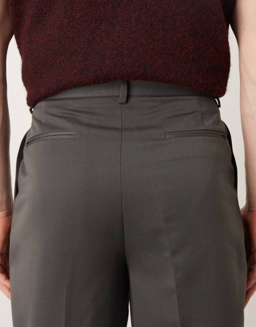 ASOS DESIGN – Mörkgrå, avsmalnande finbyxor i relaxed fit med veck, 5 av 5