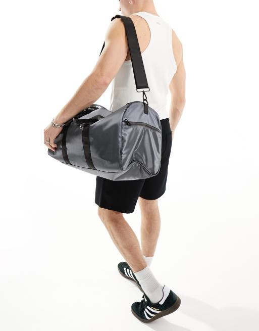 ASOS DESIGN – Mörkgrå bag i glansig nylon, 2 av 4