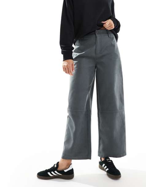 ASOS DESIGN – Mörkgrå byxor med barrelben i mockaimitation - view 1