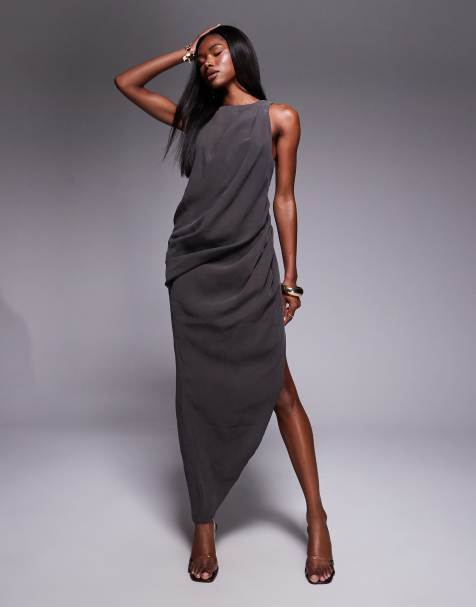 ASOS DESIGN – Mörkgrå, draperad maxiklänning med asymmetrisk fåll - view 1