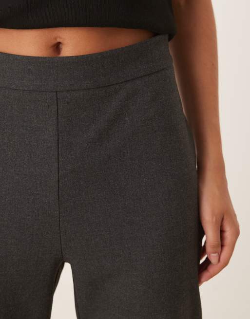 ASOS DESIGN – Mörkgrå figursydda capribyxor, 5 av 5