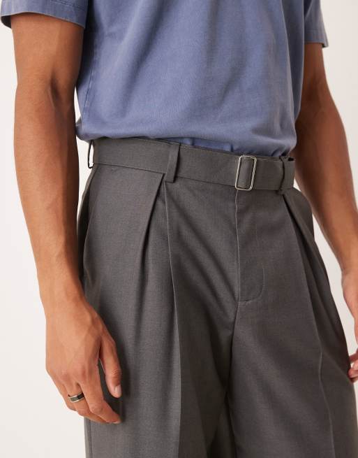 ASOS DESIGN – Mörkgrå finbyxor med vida ben, skärp och veck framtill, 3 av 5