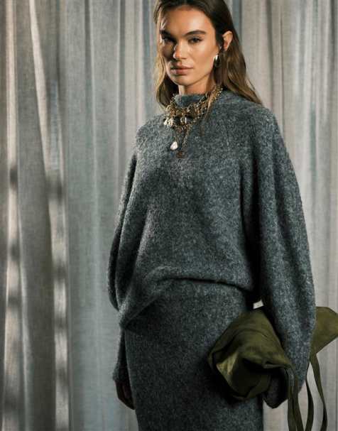 ASOS DESIGN – Mörkgrå, fluffig tröja med hög krage, del av set - view 1