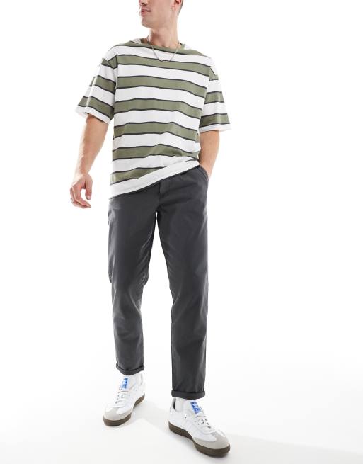 ASOS DESIGN – Mörkgrå klassiskt styva chinos med tvättad finish