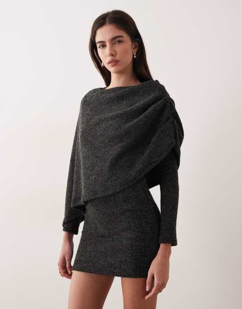 ASOS DESIGN – Mörkgrå, ribbad miniklänning med cape och borstad finish - view 1