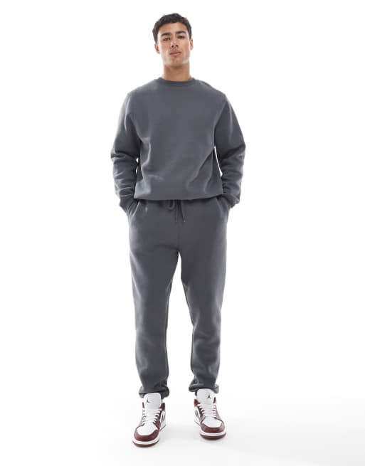 ASOS DESIGN – Mörkgrå, smala mjukisbyxor