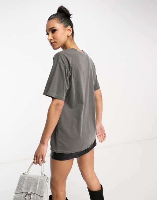 ASOS DESIGN – Mörkgrå tvättad t-shirt i oversize med licensierat Korn-tryck, 3 av 4