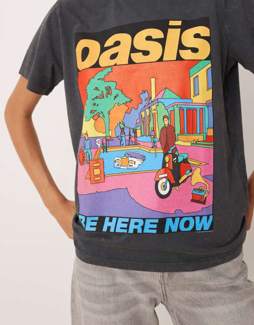 ASOS DESIGN – Mörkgrå, tvättad t-shirt i regular fit med licenserat Oasis-tryck, 4 av 4