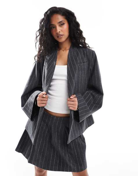 ASOS DESIGN – Mörkgrått, randigt set i yllestil med kavaj och kjol - view 1