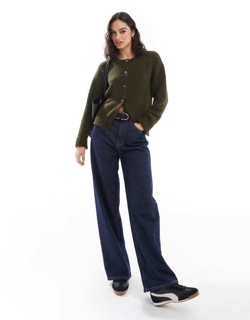 ASOS DESIGN – Mörkgrön, fluffig, stickad kofta med rund halsringning i ylleblandat tyg , 3 av 4