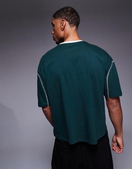 ASOS DESIGN – Mörkgrön t-shirt i oversize med boxig passform, kantband och sporttryck, 2 av 4
