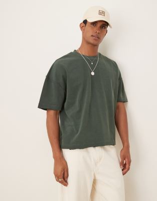 ASOS DESIGN – Mörkgrön t-shirt i oversize med halvlånga ärmar och råskuren fåll - view 1