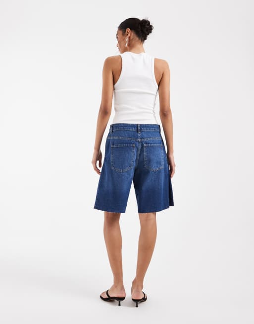 ASOS DESIGN – Mörkt mellanblå bermudashorts i denim med veck i sidan, 3 av 5