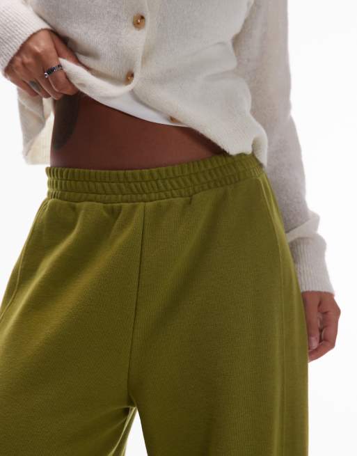 ASOS DESIGN – Mörkt olivgröna, supermjuka mjukisbyxor med extra vida barrelben, 4 av 5