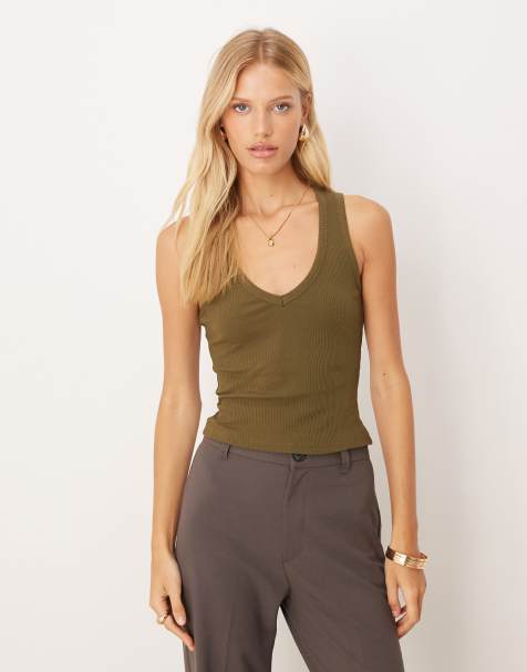 ASOS DESIGN – Mörkt, olivgrönt, ribbat linne med v-ringning - view 1