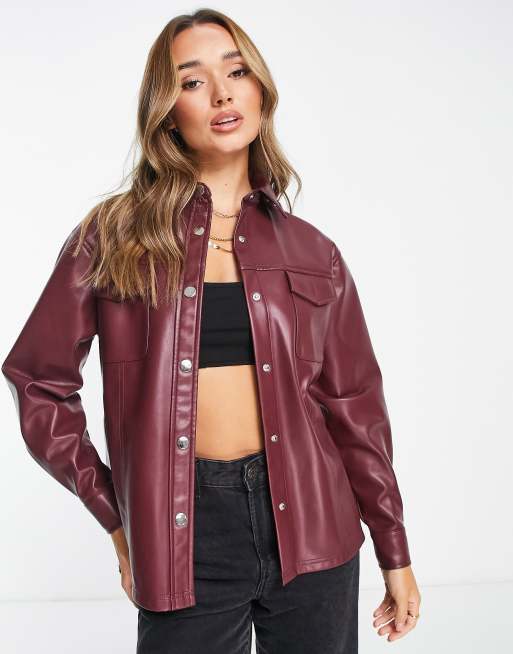 ASOS DESIGN – Mörkt vinröd skjorta i läderimitation med skärp, 4 av 4