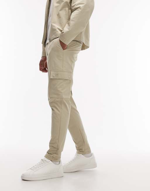 ASOS DESIGN – MotionMAX™ – Beige, avsmalnande cargobyxor med fyrvägsstretch, del av set, 4 av 7
