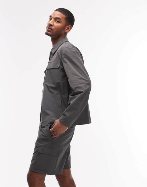 ASOS DESIGN motionMAX™ four way stretch co-ord shorter length cargo shorts in charcoal, 5 of 7
