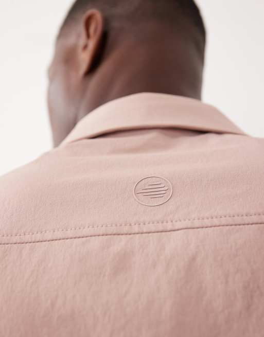 ASOS DESIGN – motionMAX™ – Ljusrosa skjorta i regular fit med platt krage, 5 av 7