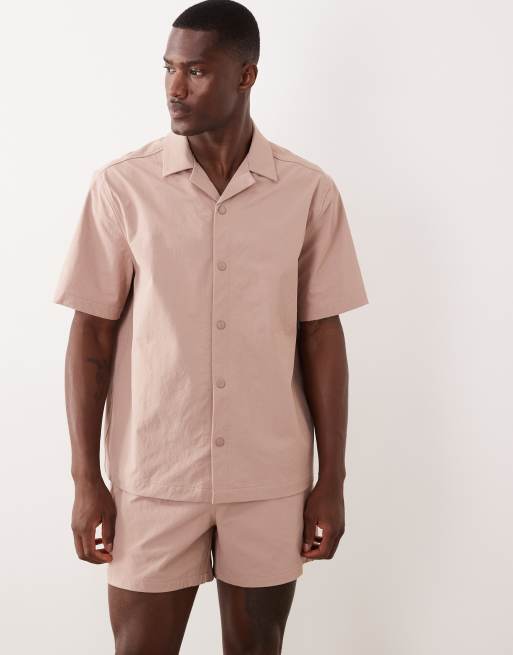 ASOS DESIGN - motionMAX - Co-ord set met overhemd en shorts in roze, 3 van 3