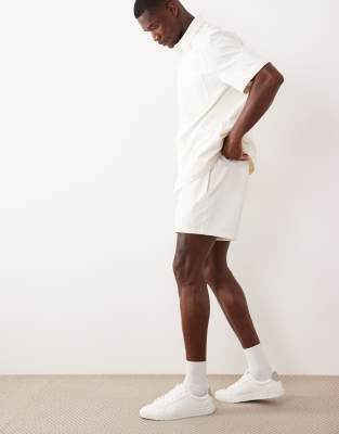 ASOS DESIGN motionMAX shorter length shorts in white 9290₽