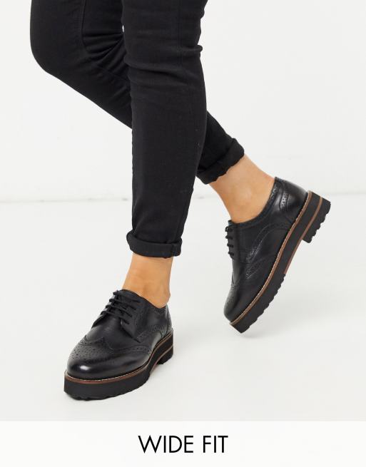 ASOS DESIGN - Mottle - Leren platte brogues met brede pasvorm in zwart