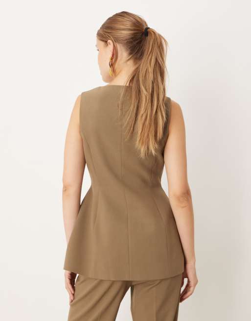 ASOS DESIGN  moulded hip waistcoat co-ord in olive, 3 of 4