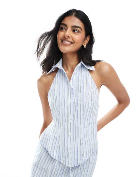ASOS DESIGN - Mouwloos overhemd met halternek, gestrikte achterkant en strepen, deel van co-ord set - view 1