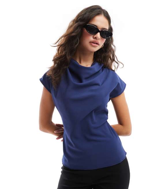 ASOS DESIGN - Mouwloze blouse met gedrapeerde halslijn in marineblauw