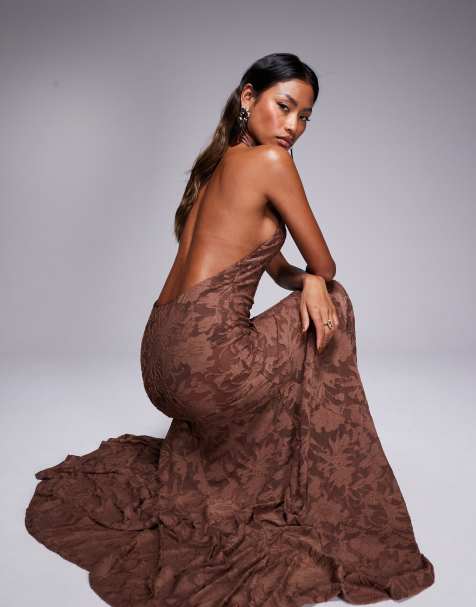 ASOS DESIGN - Mouwloze hoogsluitende maxi-jurk van devore in bruin - view 1