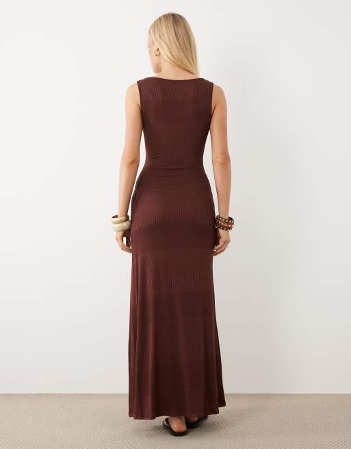 ASOS DESIGN - Mouwloze maxi jurk met lage ronde hals in chocoladebruin, 3 van 4
