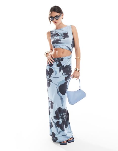 ASOS DESIGN - Mouwloze midi-jurk met uitsnijding in blauwe bloemenprint - view 1