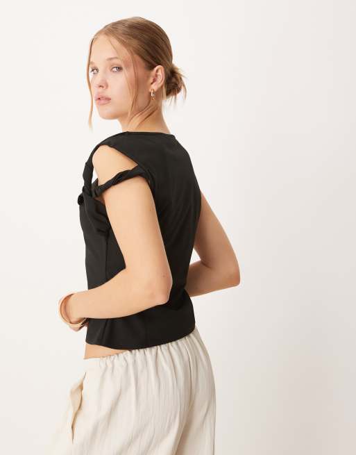 ASOS DESIGN - Mouwloze top met gedraaide schouder in zwart, 3 van 4