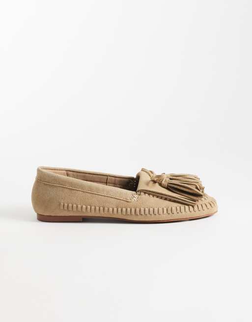 ASOS DESIGN – Moxen – Beige loafers i mockaimitation med fransar, 3 av 4