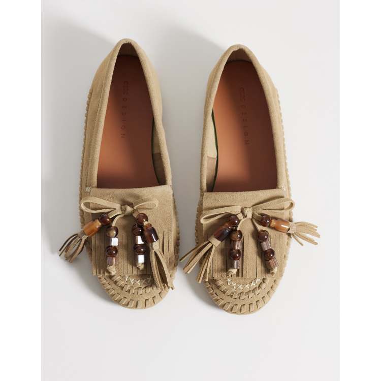 Valley Lane Women’s Size 9 Tan Leather Moccasins Flat Beaded Tassel Shoes Women main image 3