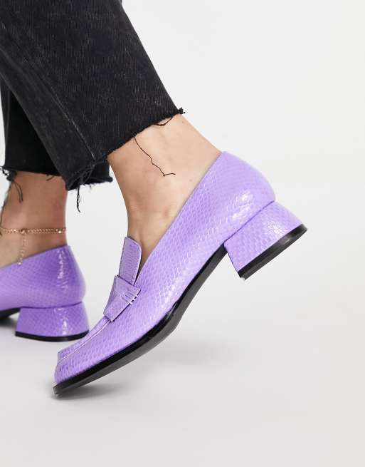 ASOS DESIGN - Moya - Lyslilla loafers med hæl og slangeprint i lak, 2 af 4
