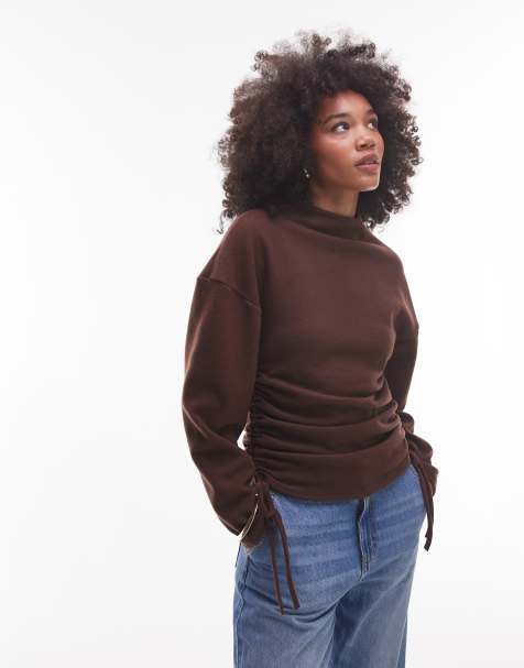 ASOS DESIGN - Mørk chokoladebrun blød top med flagermusærmer og høj hals - view 1