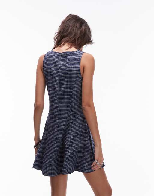 ASOS DESIGN - Mørk marineblå og ærmeløs minikjole med tern og store plisseringer, 2 af 4