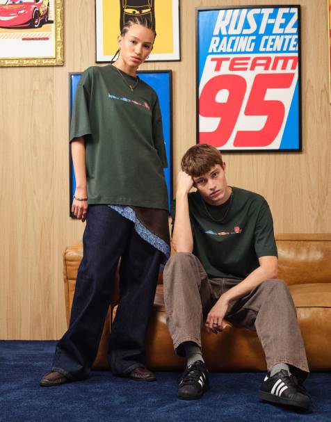 ASOS DESIGN - Mørkegrøn oversized T-shirt med Disney Pixar Cars-print - view 1