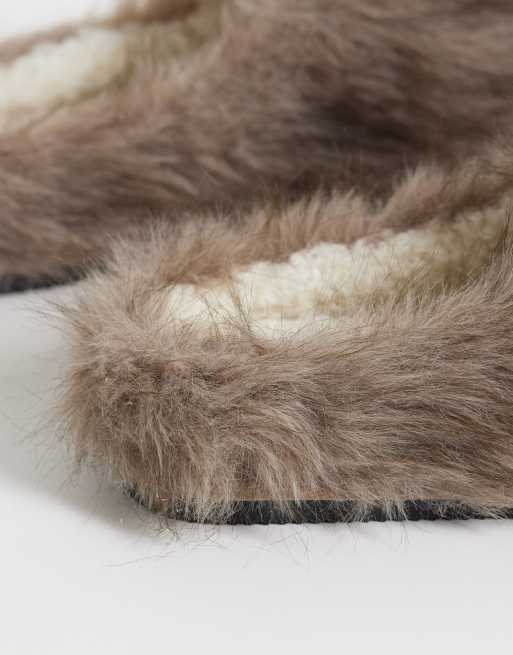 ASOS DESIGN mule slippers in light brown faux fur, 4 of 4
