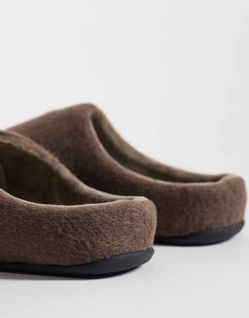 ASOS DESIGN mule slippers on chocolate felt, 3 of 4