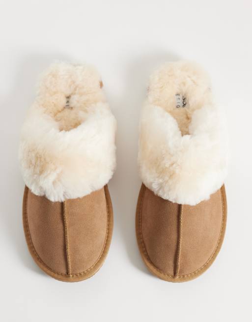 ASOS DESIGN mules chaussons en daim camel avec col en fausse fourrure et doublure en peau lainée, 2 de 4