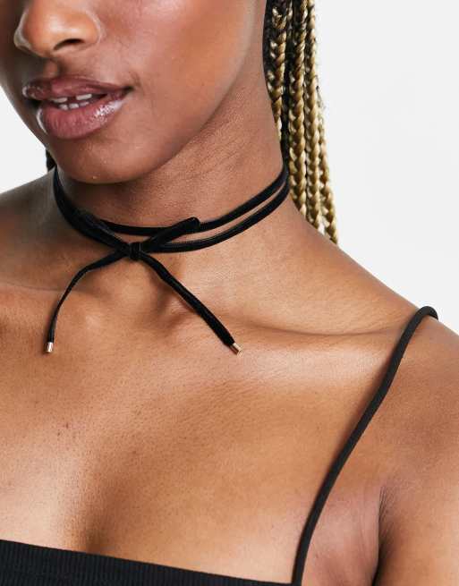 Black tie shop up choker necklace