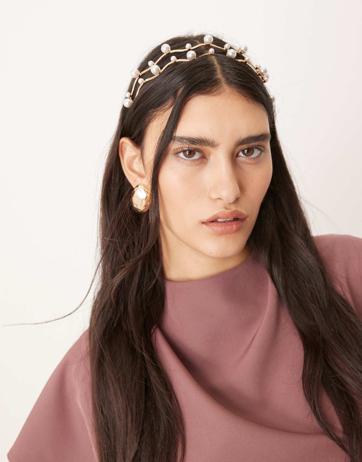ASOS DESIGN multirow pearl headband with wiggle detail