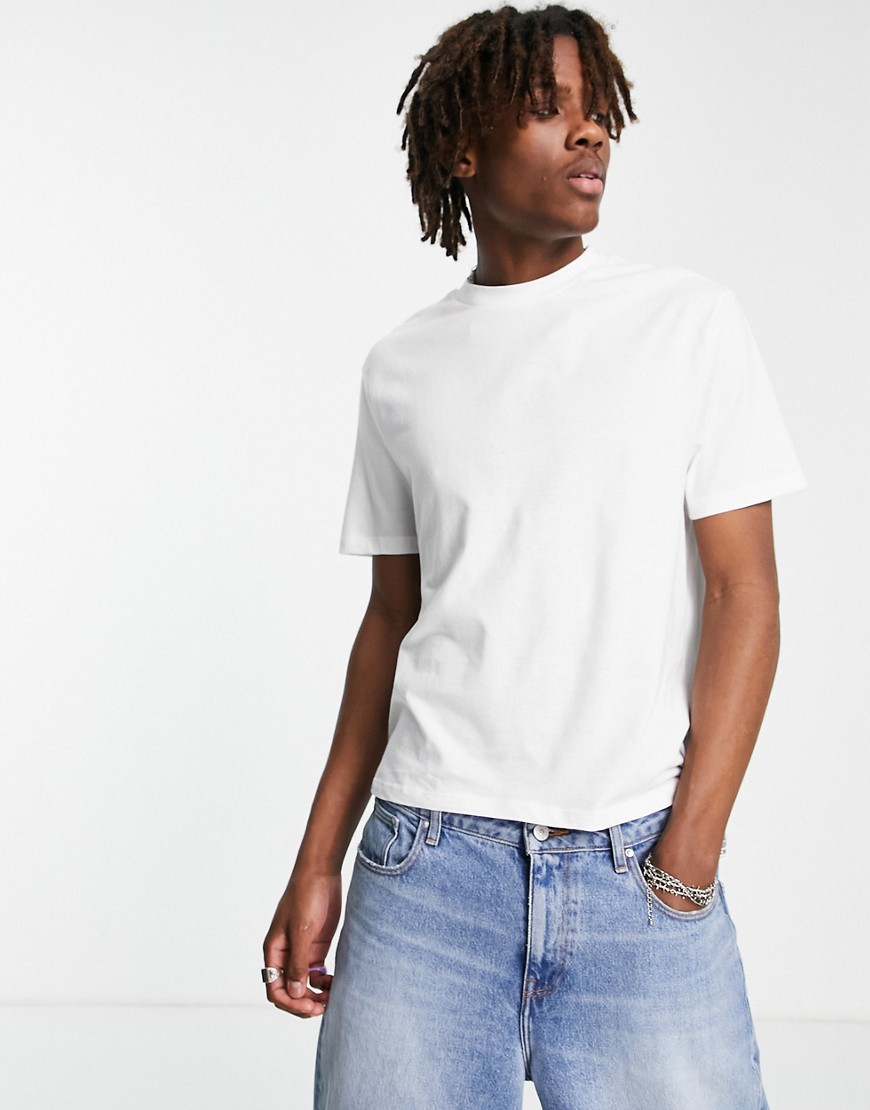 ASOS DESIGN muscle fit crop T-shirt in white