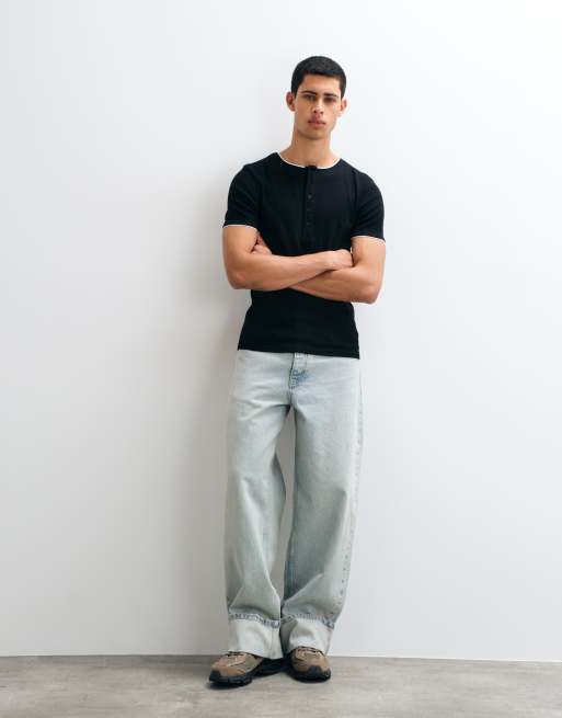ASOS DESIGN muscle fit henley t-shirt in black, 3 of 5