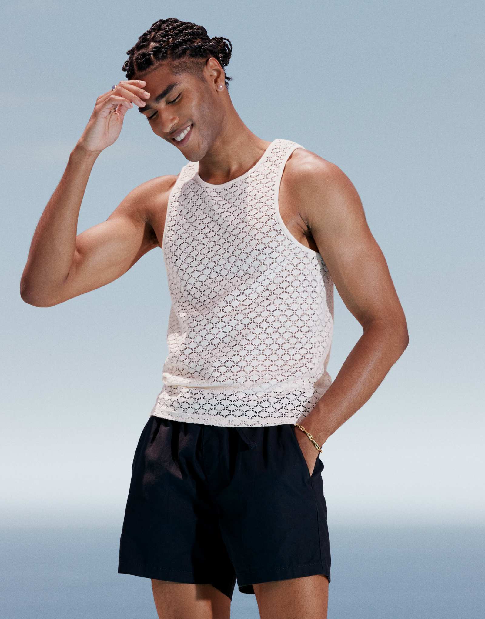 Белая открытая вязаная майка с высоким овальным вырезом от ASOS DESIGN muscle fit белого цвета
