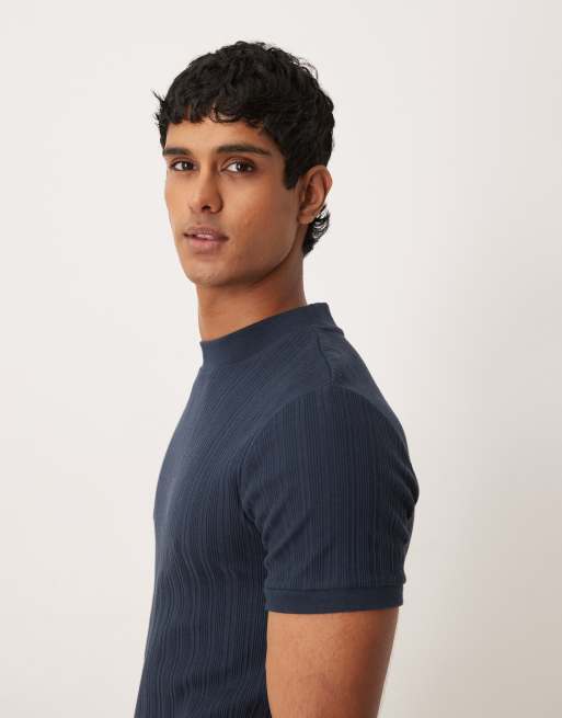 ASOS DESIGN - Muscle fit hoogsluitend T-shirt met textuur in marineblauw, 4 van 5