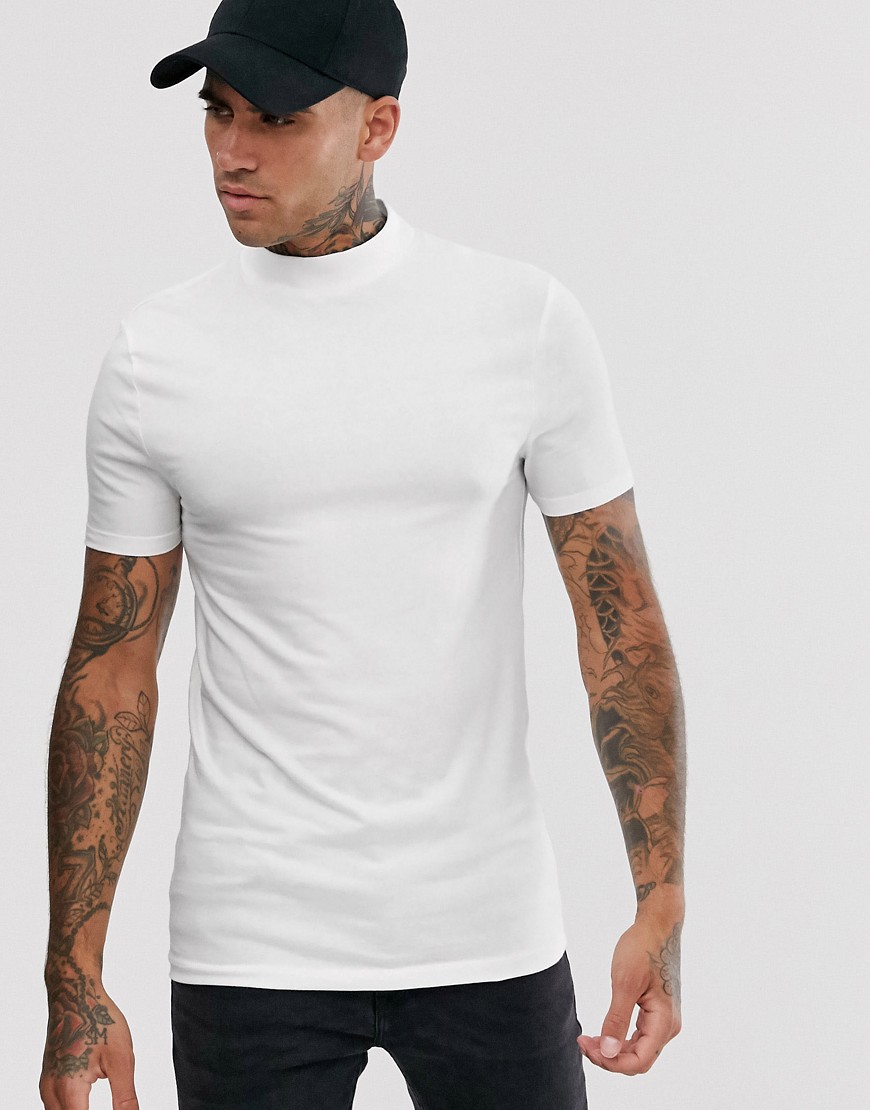 ASOS DESIGN - Muscle-fit jersey T-shirt met col van organisch katoen in wit