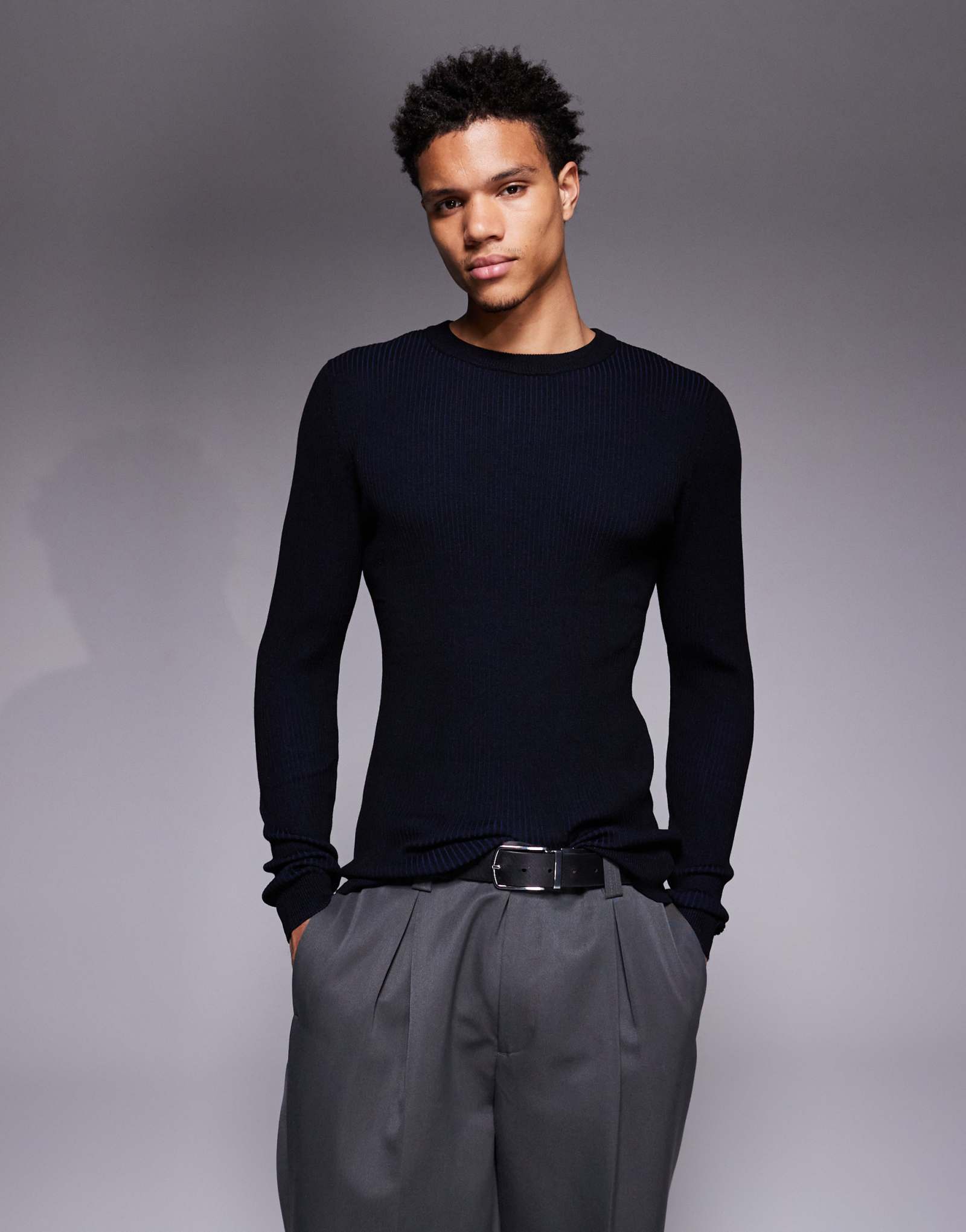 Трикотажная футболка ASOS DESIGN muscle fit синего цвета с рельефным рисунком в рубчик черного цвета